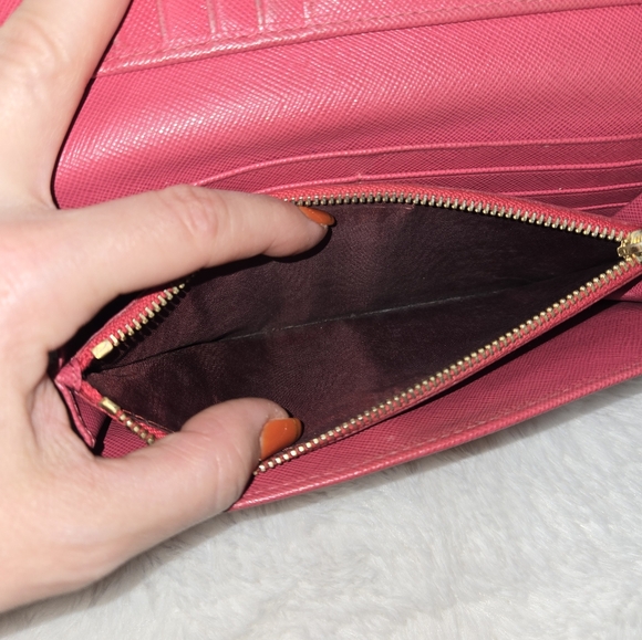 PRADA WALLET WITH BOX AND AUTHENTICATION CARD EUC - Picture 8 of 12